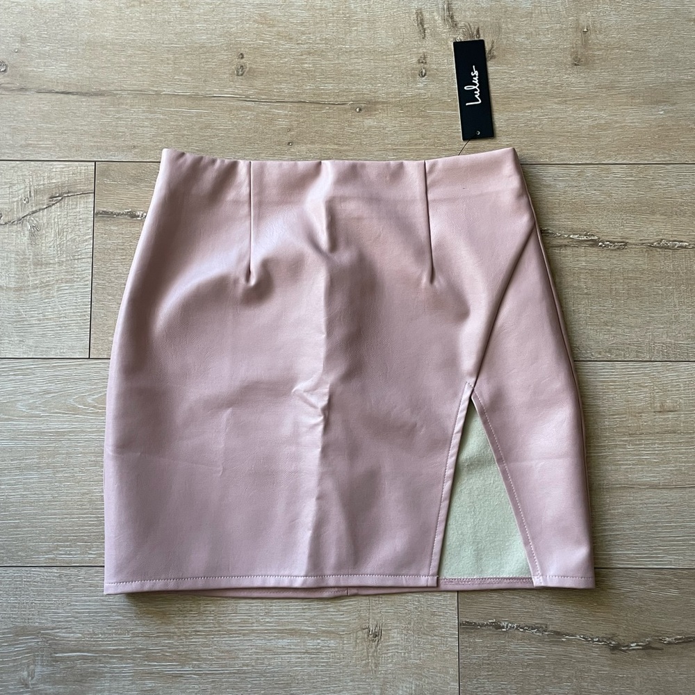 Lulus light pink skirt